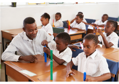 communal-area-of-busy-college-campus-with-students-2024-10-20-22-47-08-utc (1)